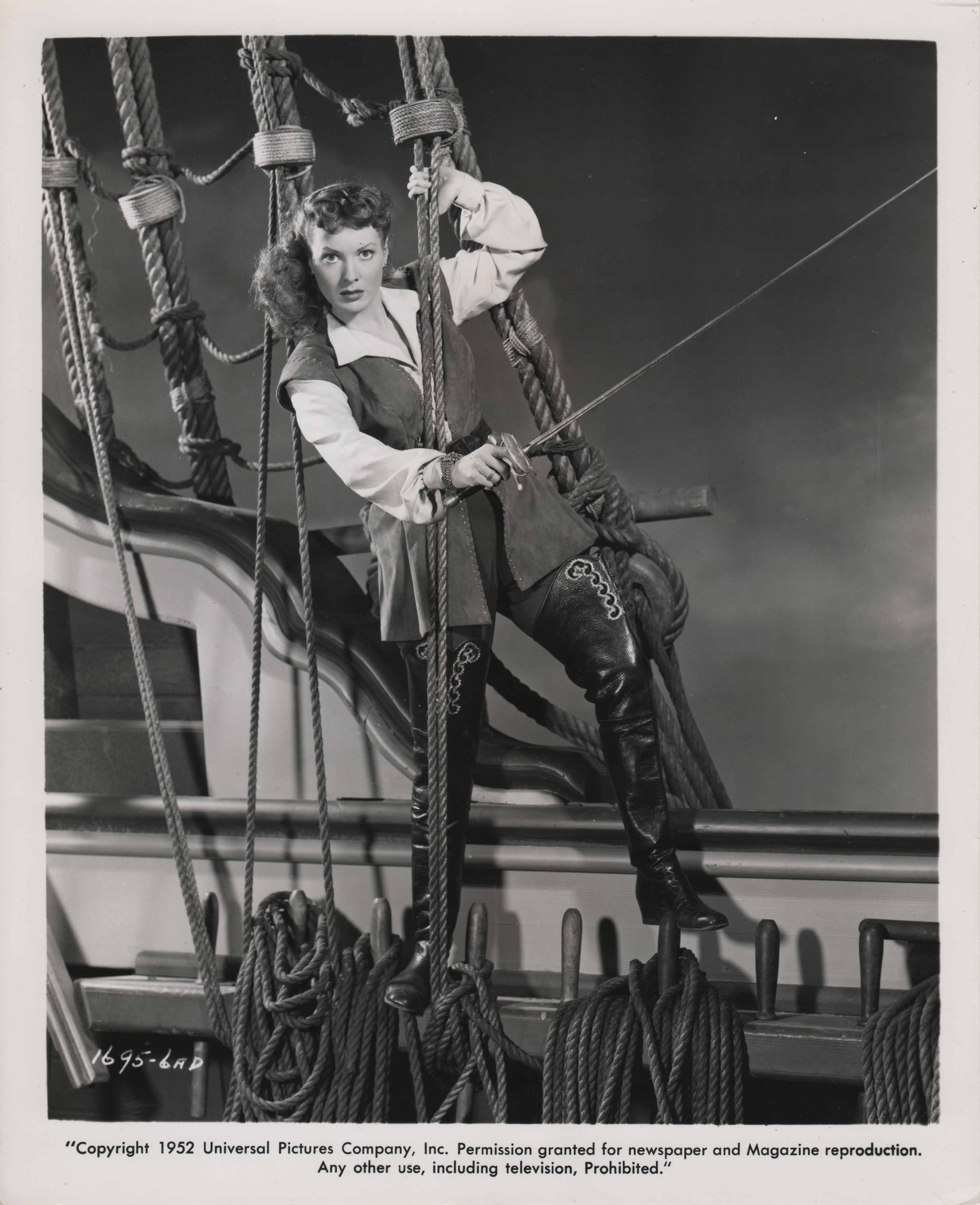 Maureen O'Hara Against All Flags LR