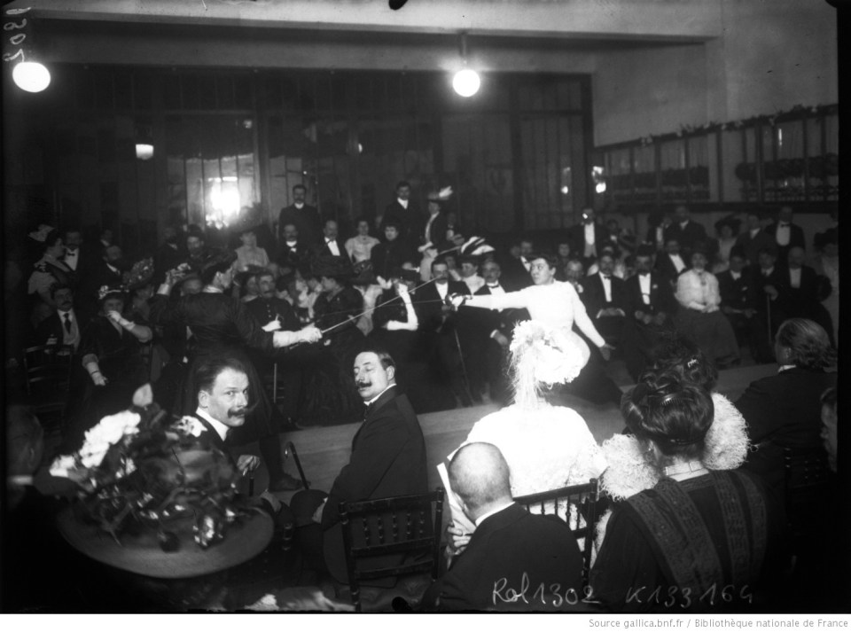 [Rencontre_d'escrime_féminine_entre_Mme_[...]Agence_Rol_btv1b6910360f